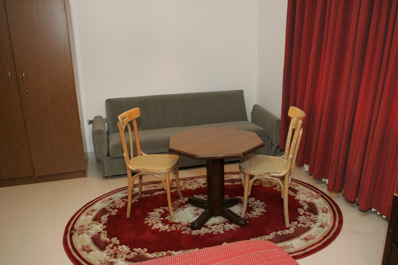 Dove Hotel Amman Esterno foto